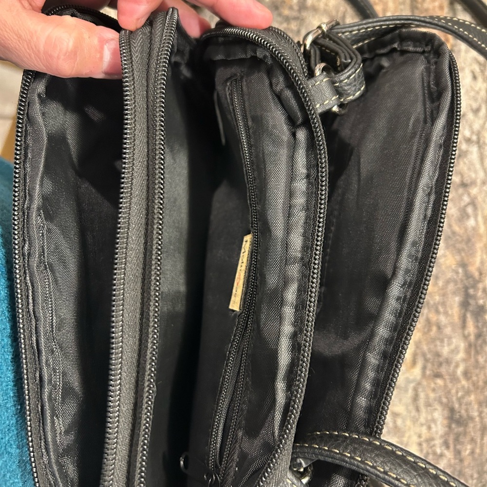 Black Crossbody Bag - Picture 5 of 9